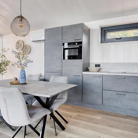 Ferienhaus In With View *